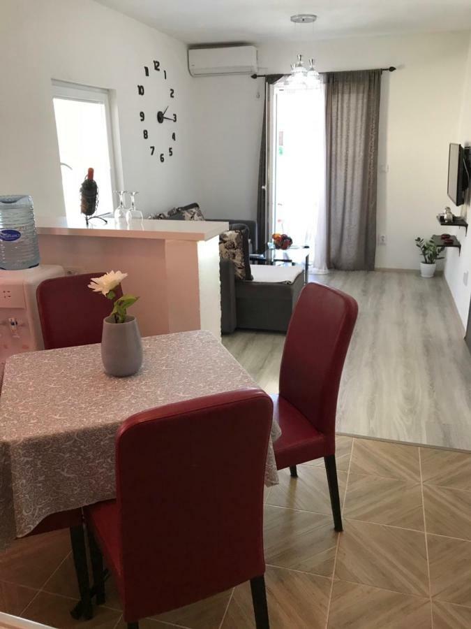Apartamento Apartman Djordje 1 Budva Exterior foto